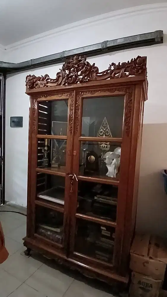 LEMARI JATI UKIR JEPARA ASLI – FULL KAYU JATI