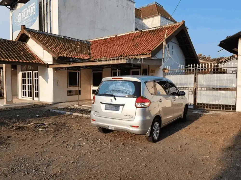 Rumah Luas Di Ringroad Utara Dekat Bandara Adisucipto Untk Kantor