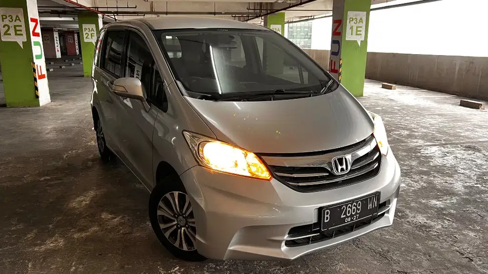 Honda Freed PSD 2012 Silver Matic
