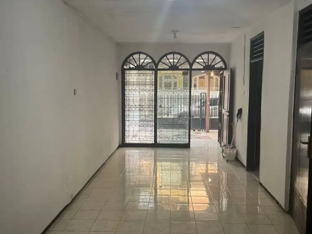 Dijual Rumah Standar 1,5 Lt di Kelapa Gading Jakarta Utara