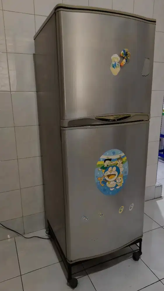 Kulkas Sharp 2 Pintu
