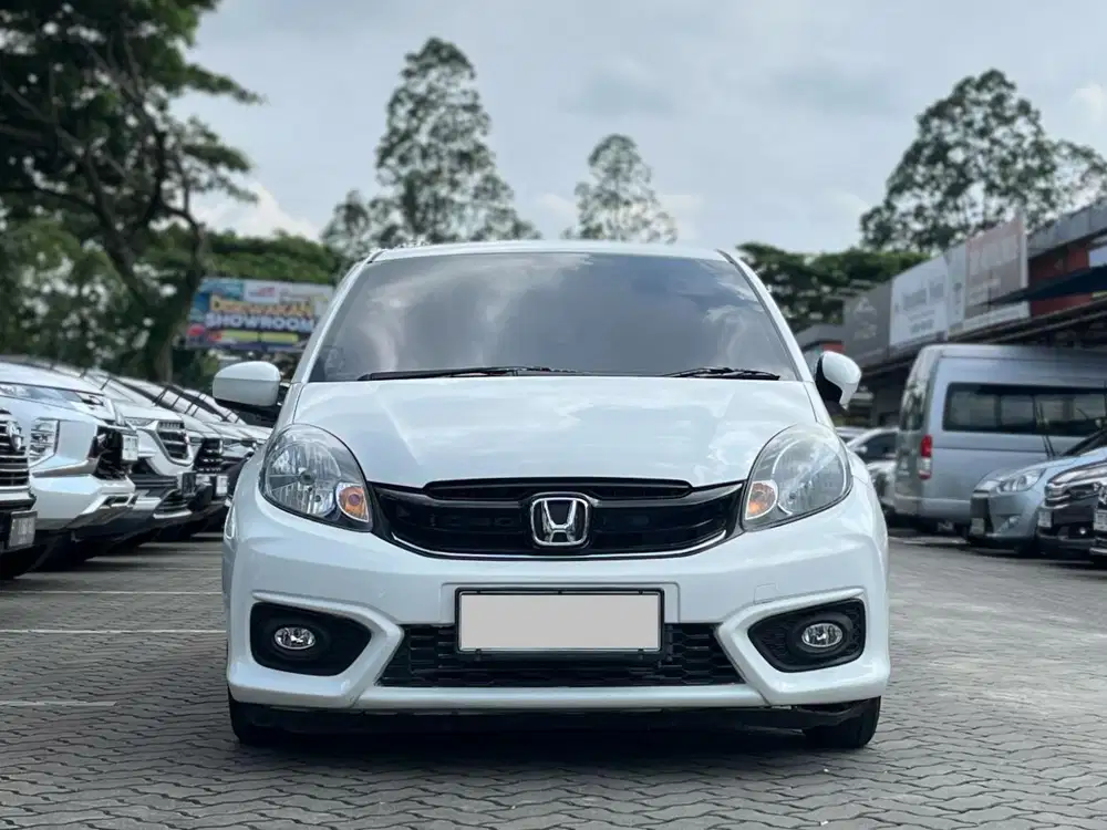 TERMURAH HONDA BRIO E AT MATIC 2017 PUTIH