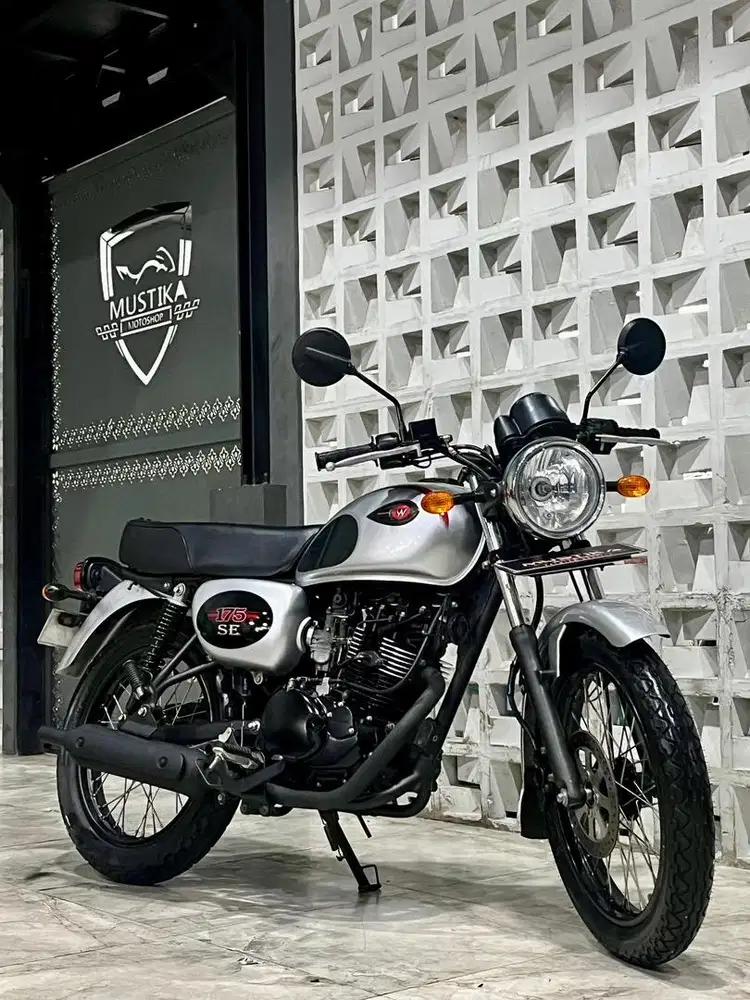 ODO 4RB!!Kawasaki W175 Se th 2022 - Ayu Mustika