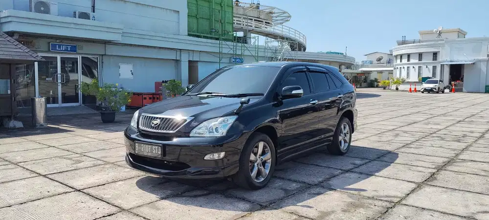 Toyota Harrier 2.5 L premium matic promo TDP 10% 2011