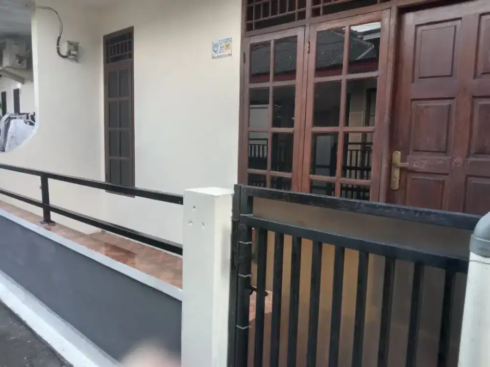 Kontrakan Jl Swadaya 5 Tnh Baru dekat UI , St Depok Baru 1,9 Jt /bln