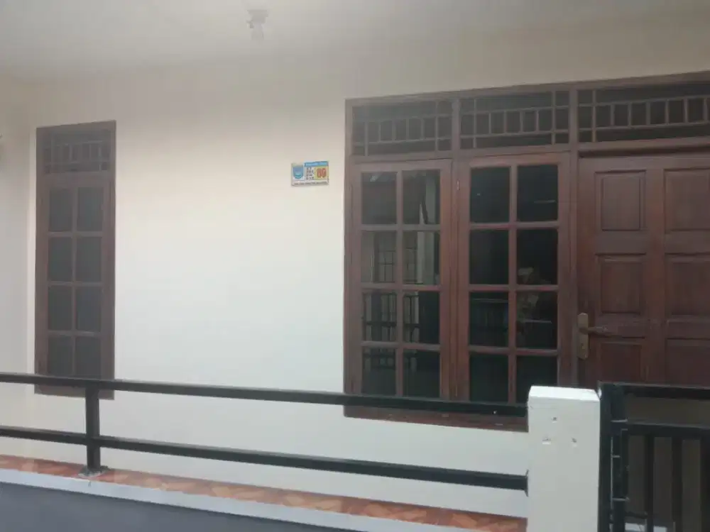 Kontrakan Jl Swadaya 5 Tnh Baru dekat UI , St Depok Baru 1.850 Jt /bln