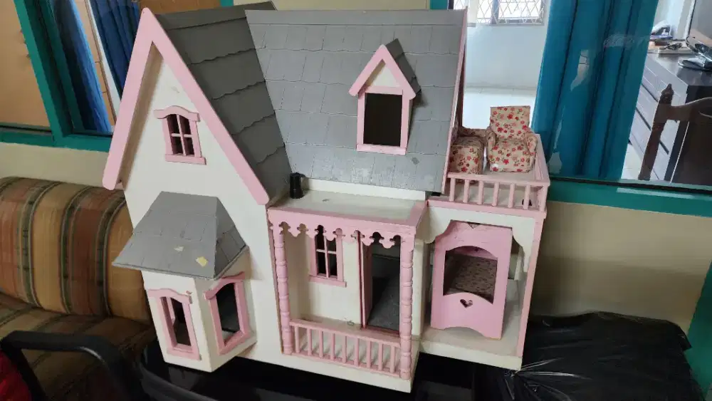 Rumah Barbie 2 Lantai