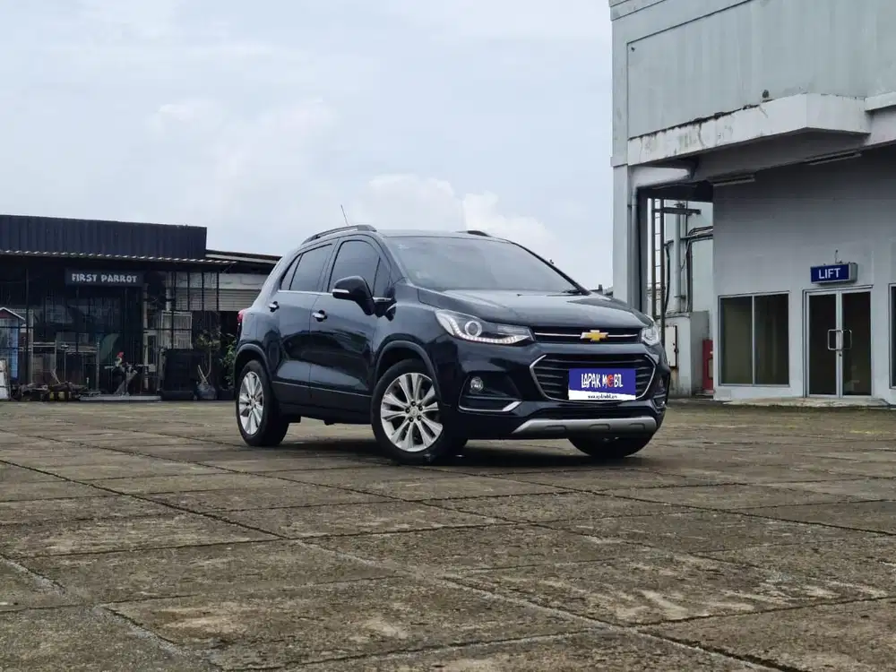 Chevrolet Trax 1.4 Premier AT 2019 Hitam KM 63RB