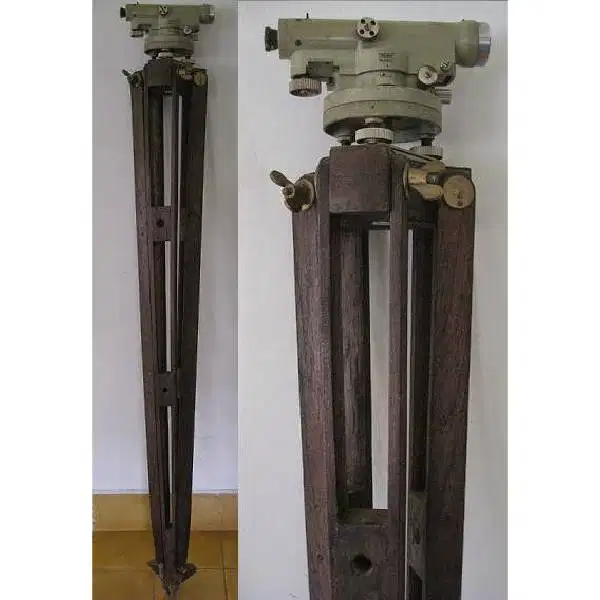 Driepoot / Tripod kuno Nederland - Indié dari kayu djati