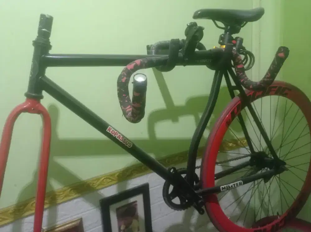 Sepeda Fixie kondisi bekas