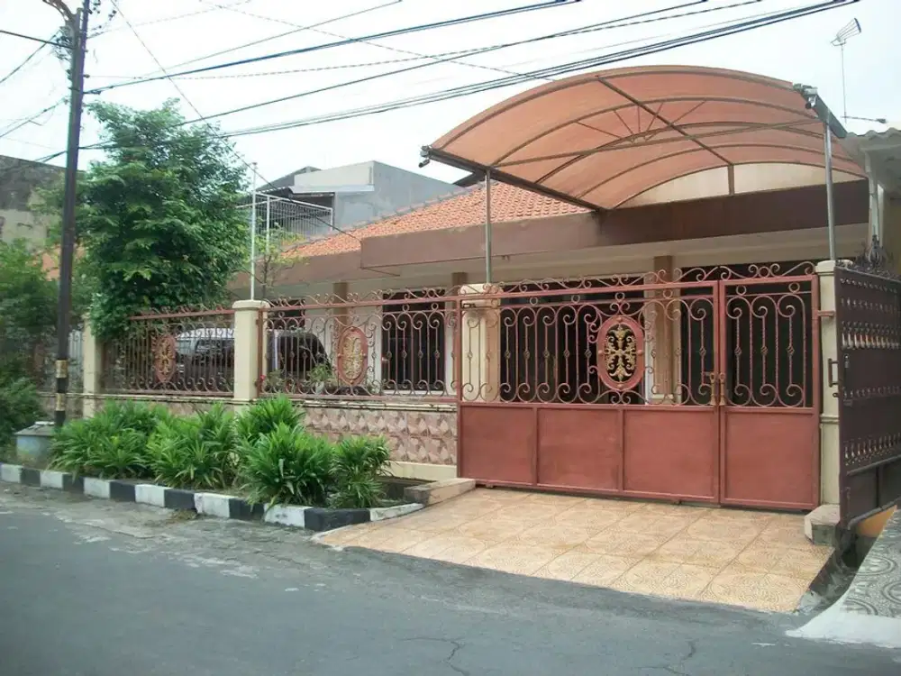 Rumah di Jemur Andayani