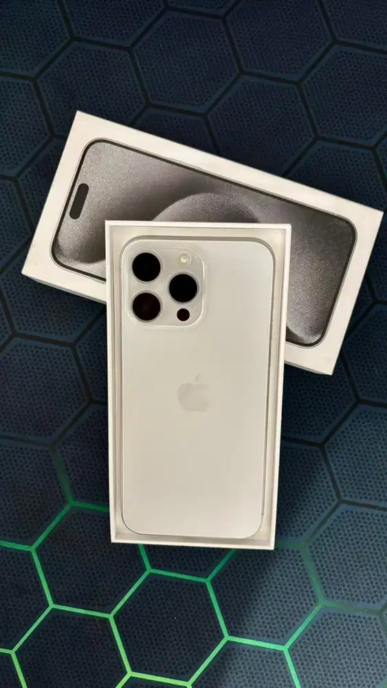 iPhone 15 Pro Max 256gb White Titanium garansi resmi iBox