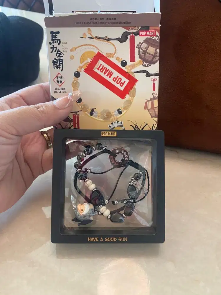 Pop mart bracelet cNy