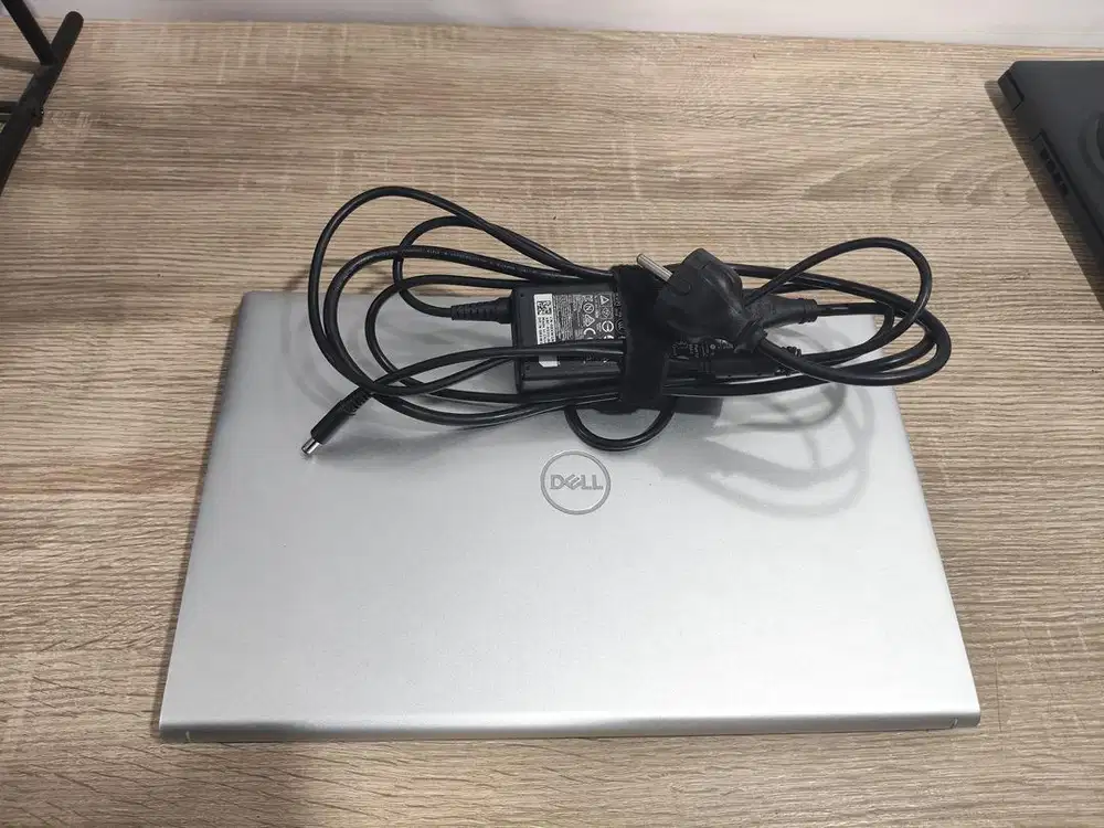 Laptop Dell Inspiron 5415 (8/512) Ryzen 7 5700U (Laptop + Charger)