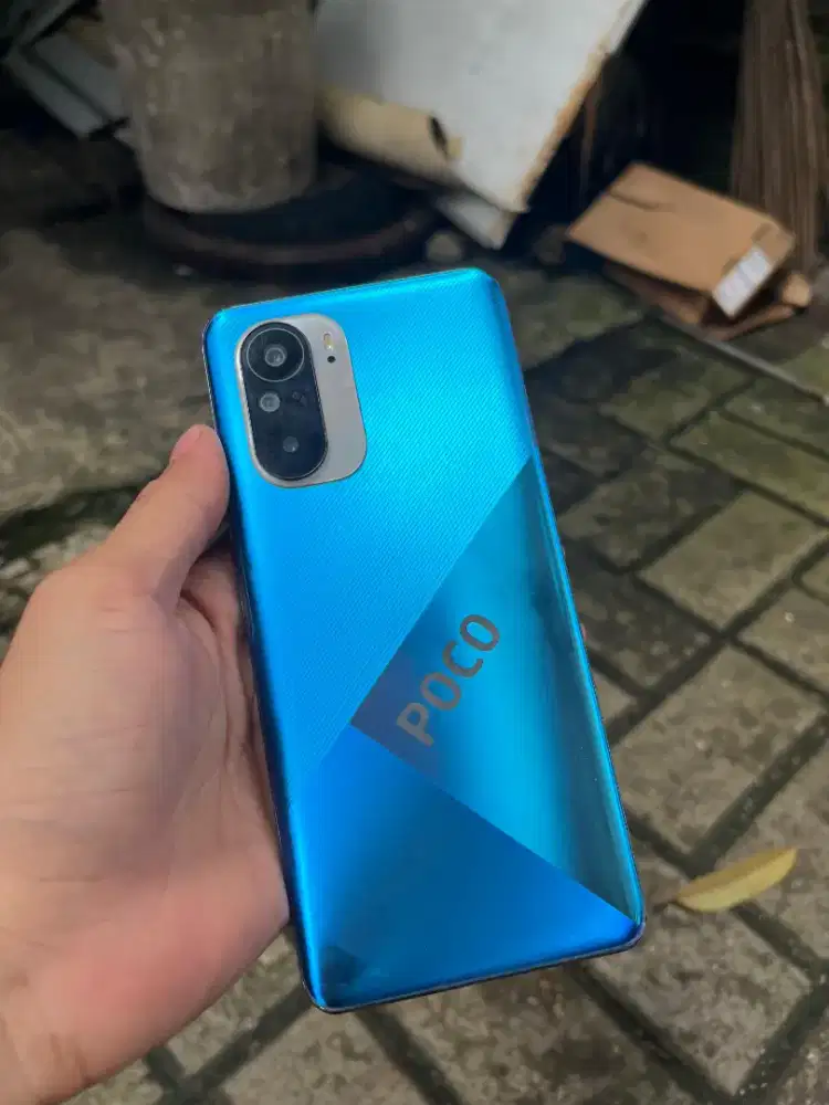 POCO F3 6/128 HP ONLY