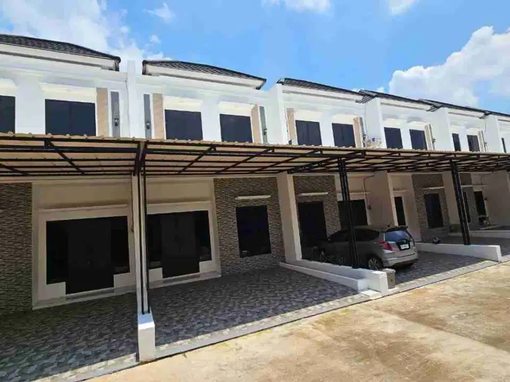 RUMAH SIAP HUNI, DEKAT JALAN RAYA  AKSES 2 MOBIL DEKAT PINTU TOL JATIWARNA