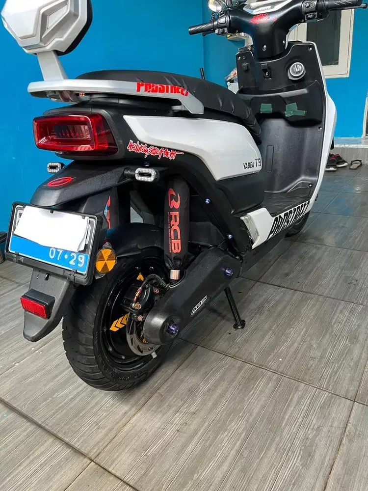 Yadea T9 ( 2024 ) No minus