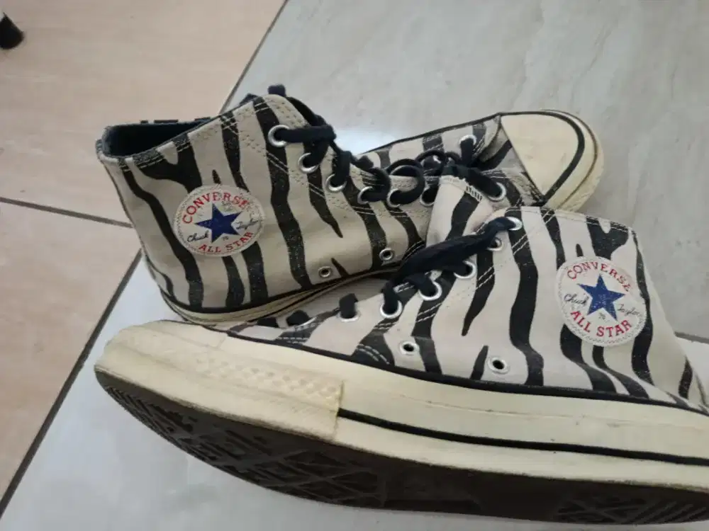 Sepatu Converse second