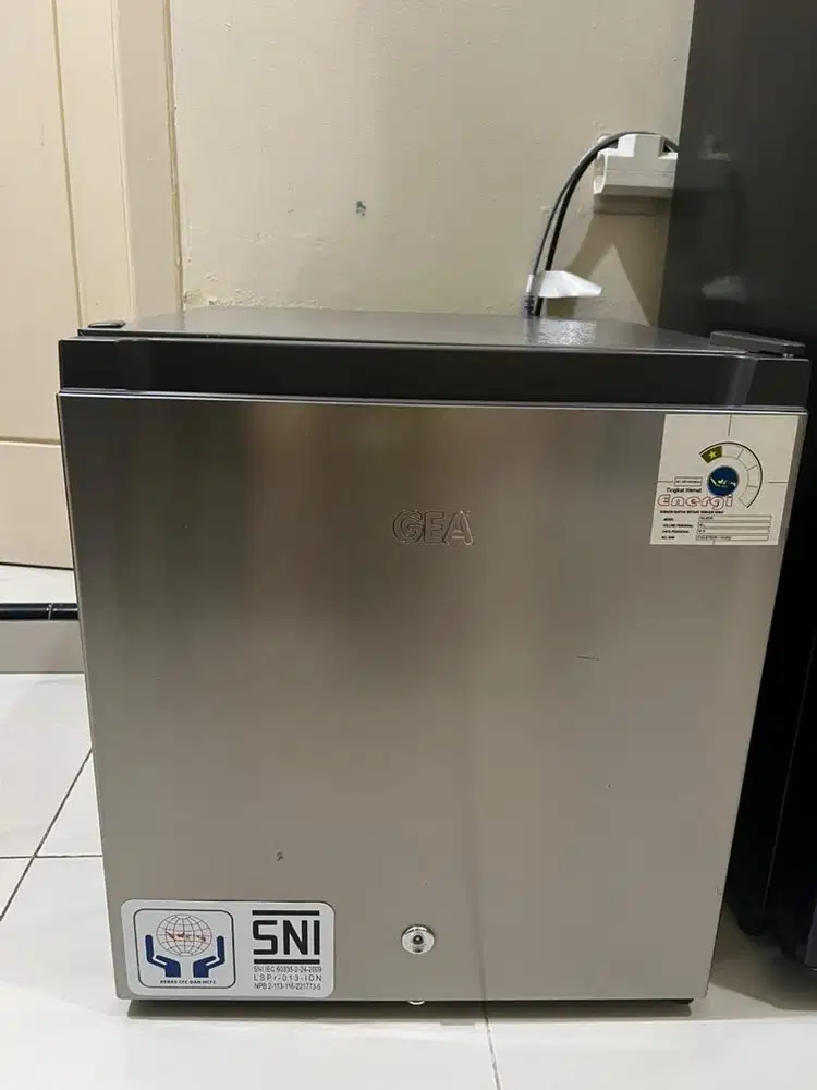 Kulkas GEA mini