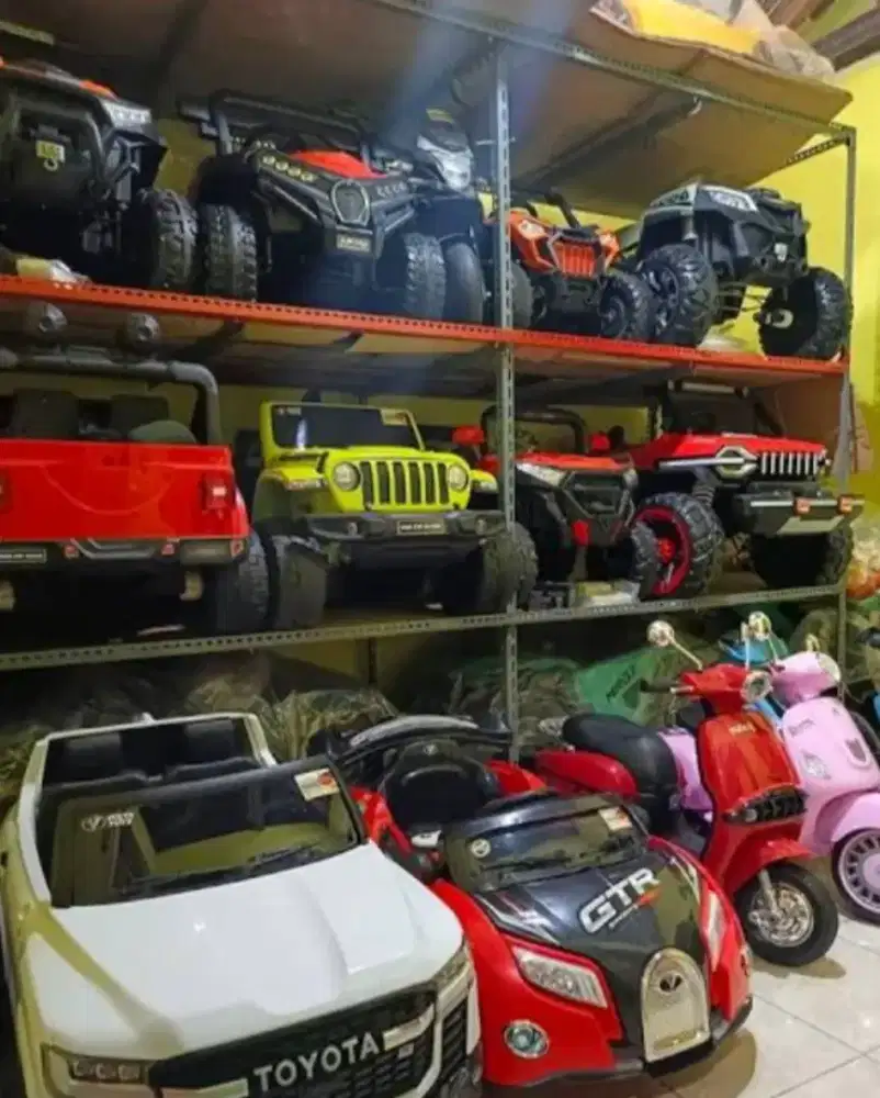 Service mobil mainan aki