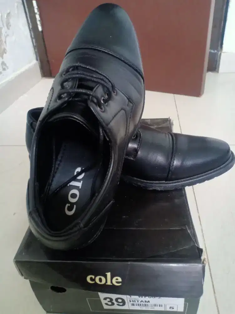 Dijual sepatu Cole Dan tas kulit