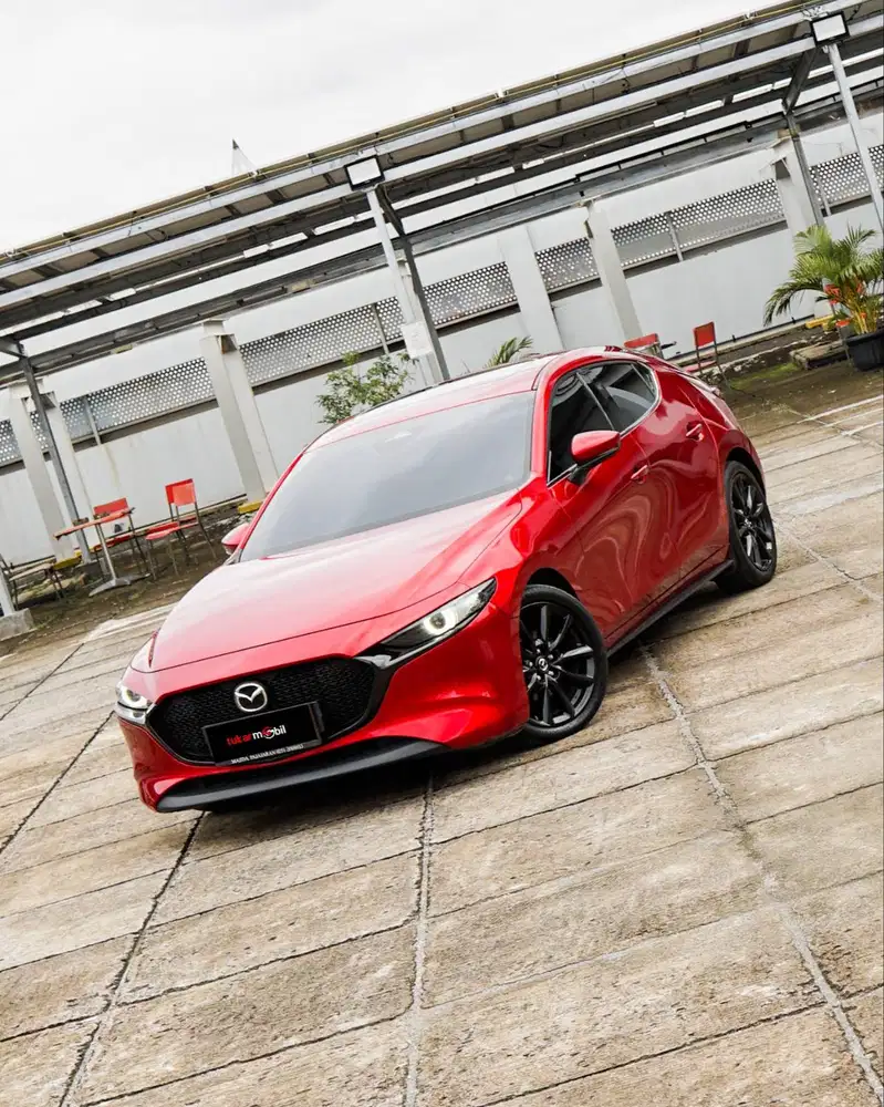Mazda 3 Hatchback 2.0 AT 2024 merah