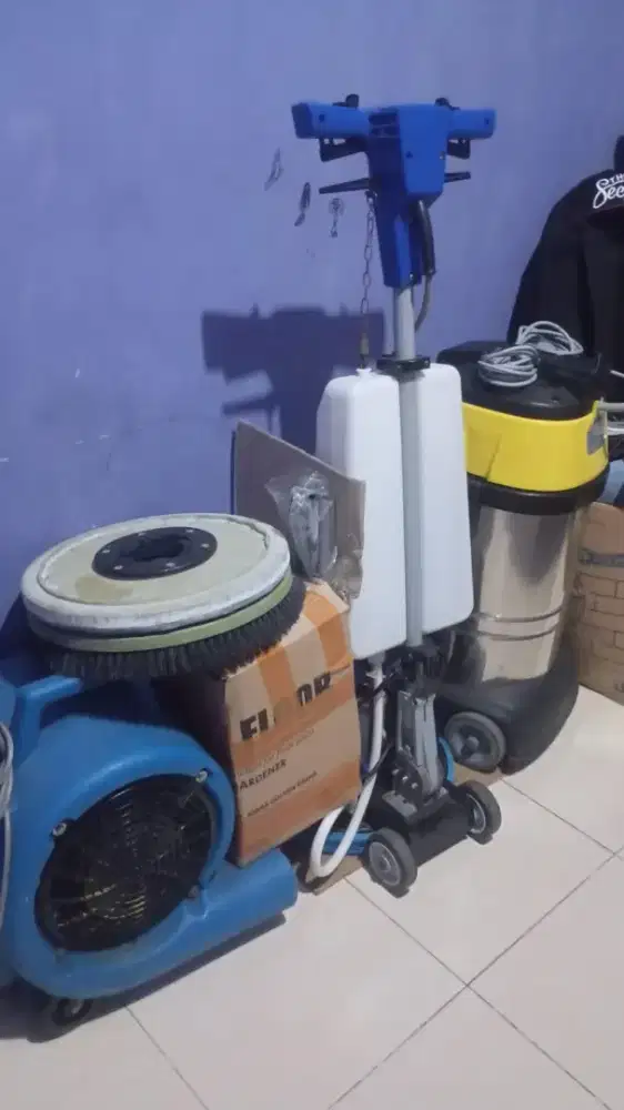 Perlengkapan usaha cuci karpet poles lantai komplit