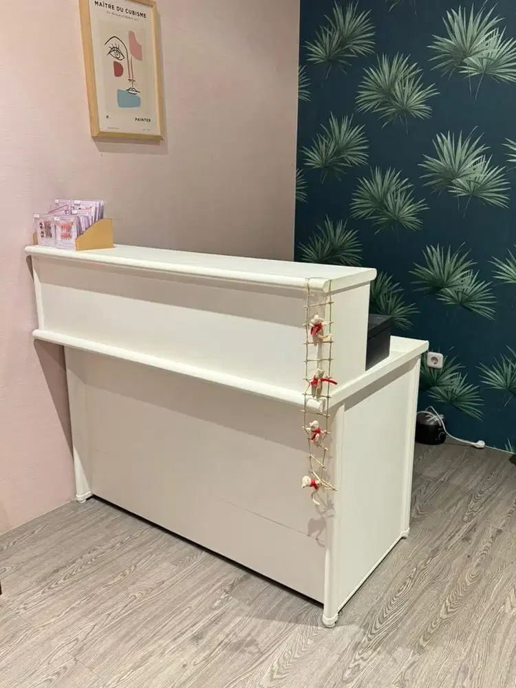 MEJA KASIR KAYU PUTIH