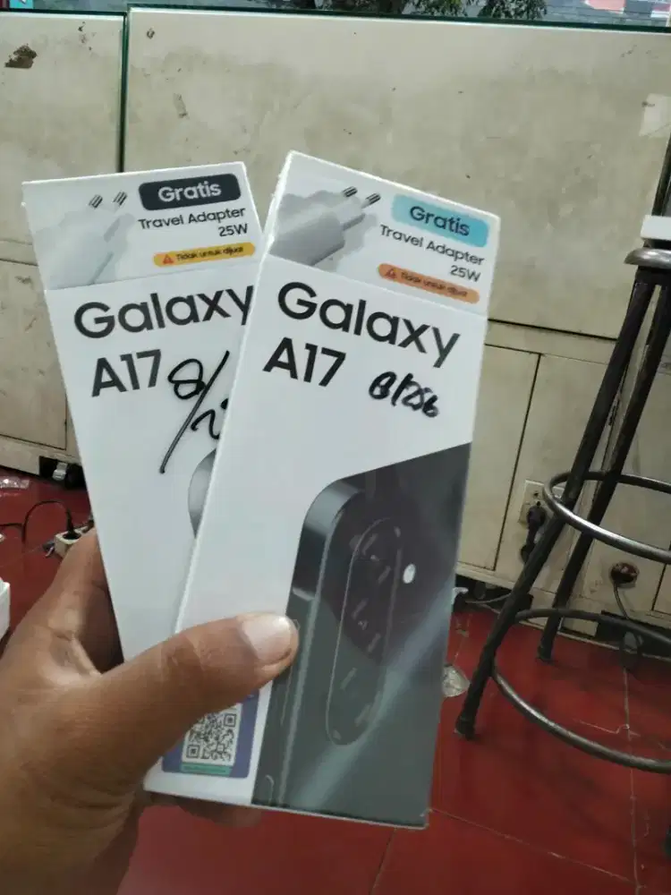 New Samsung galaxy A17 8/256 garansi resmi 1 tahun