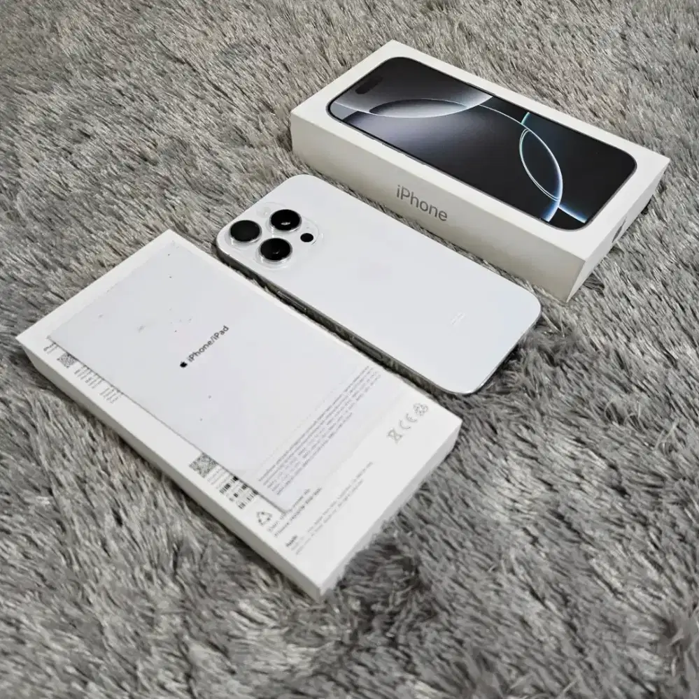 Iphone 16 Pro 128Gb Silver garansi October 2026