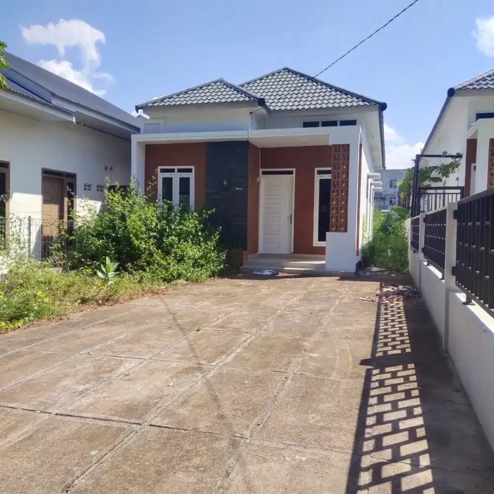 Jual Cepat. Rumah baru dekat kantor Kejati batoh