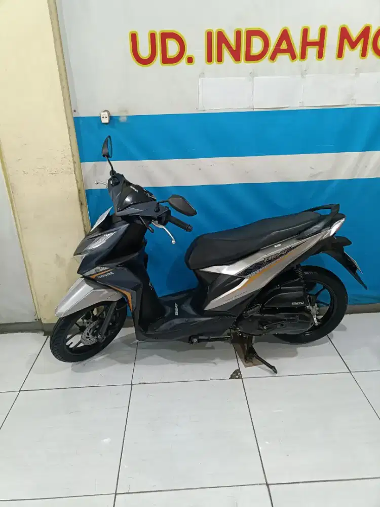 Honda BEAT ESP CBS ISS EXCLSV FI ECO 2023 km 11000 ISTIMEWA MULUS