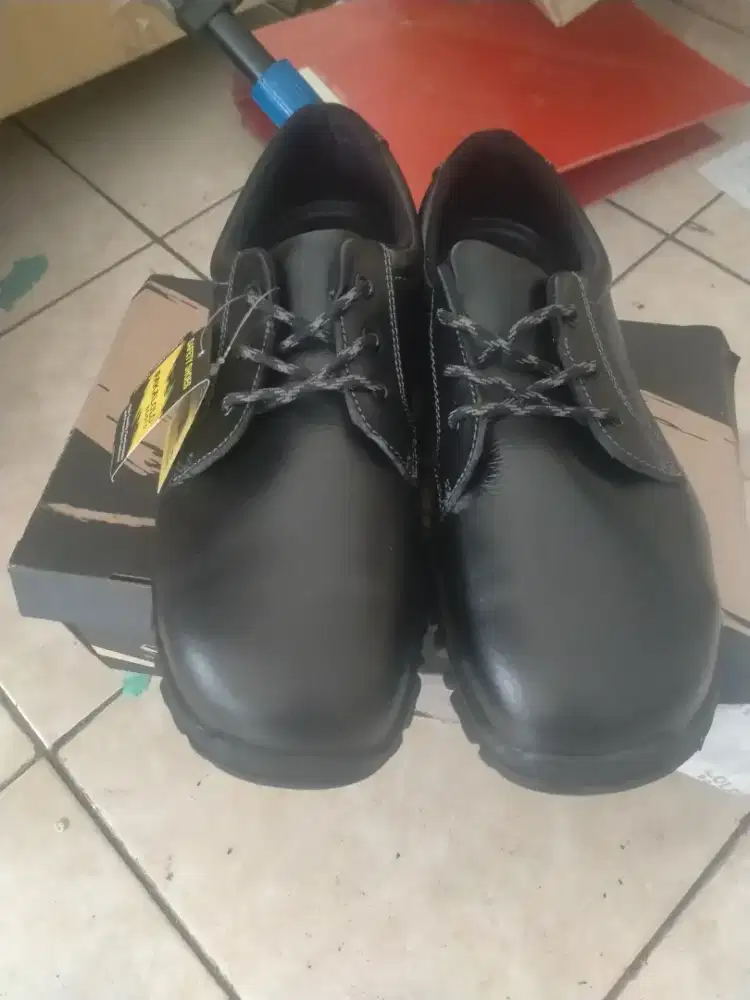 Sepatu safety ujung besi pakalolo size 46