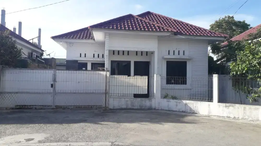 di jual rumah dekat Polsek Banda Raya