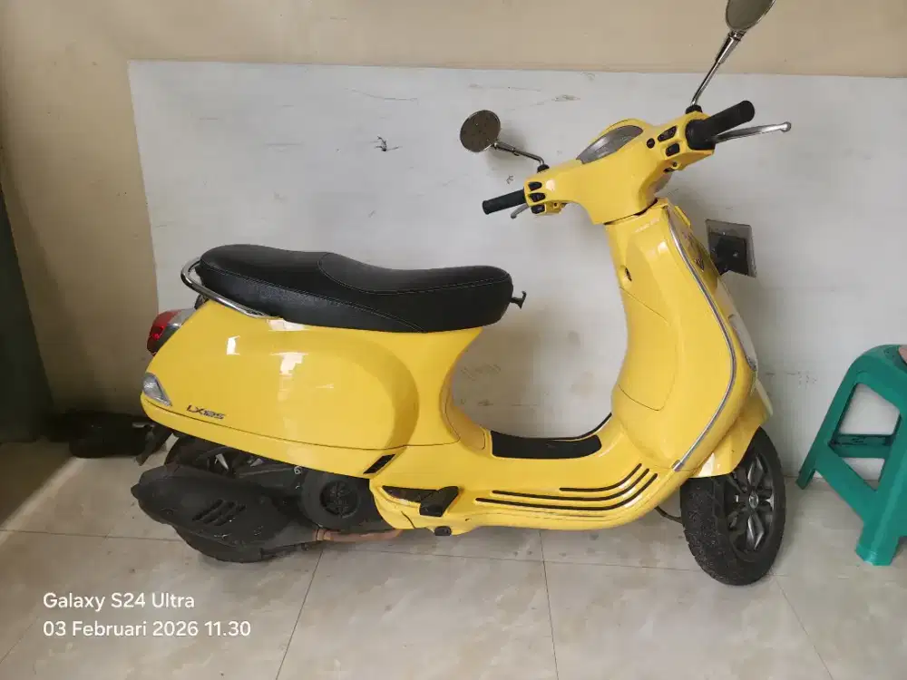 Dijual Vespa LX 125 i-Get 2021 | Like New | KM Rendah