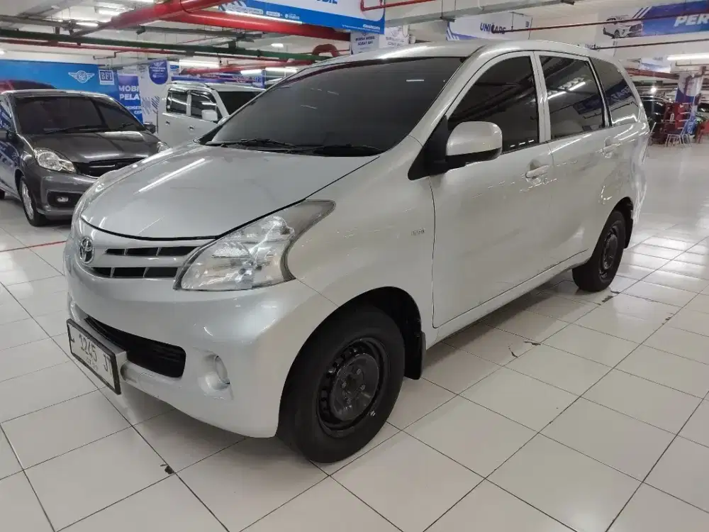 Avanza Manual 2014 Silver #toyota #kreditmobil #mobilbekas #mobil