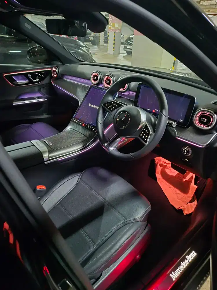 2024 Mercedez Benz C200 Avantgarde Line (off the road)