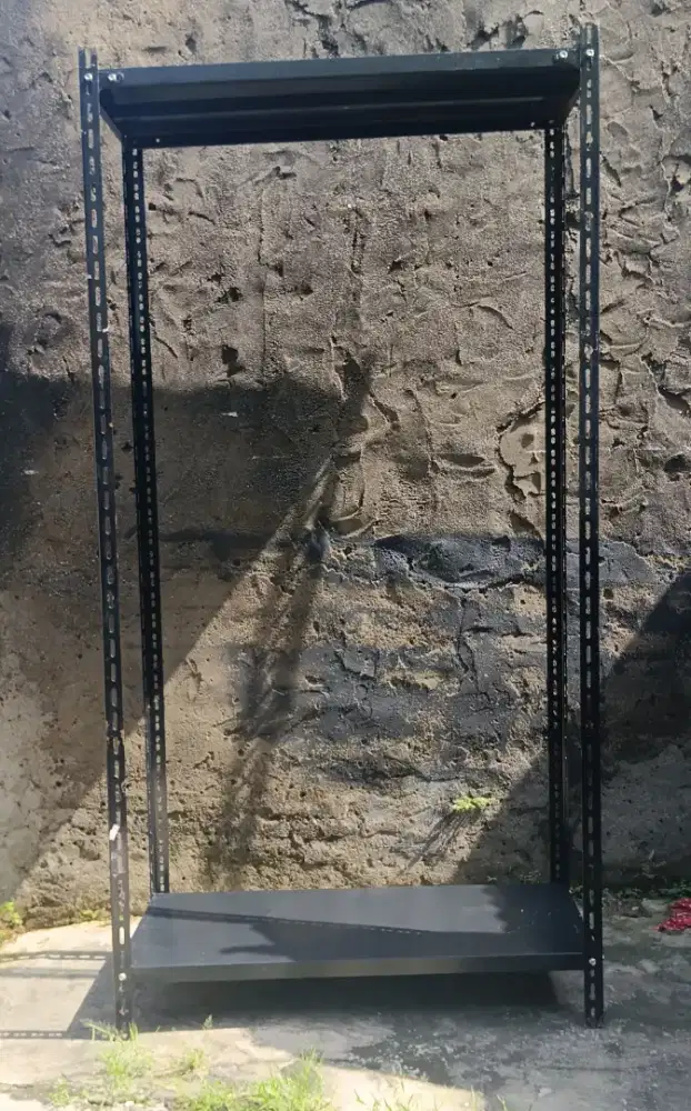 Rak besi Siku berlubang 5 susun