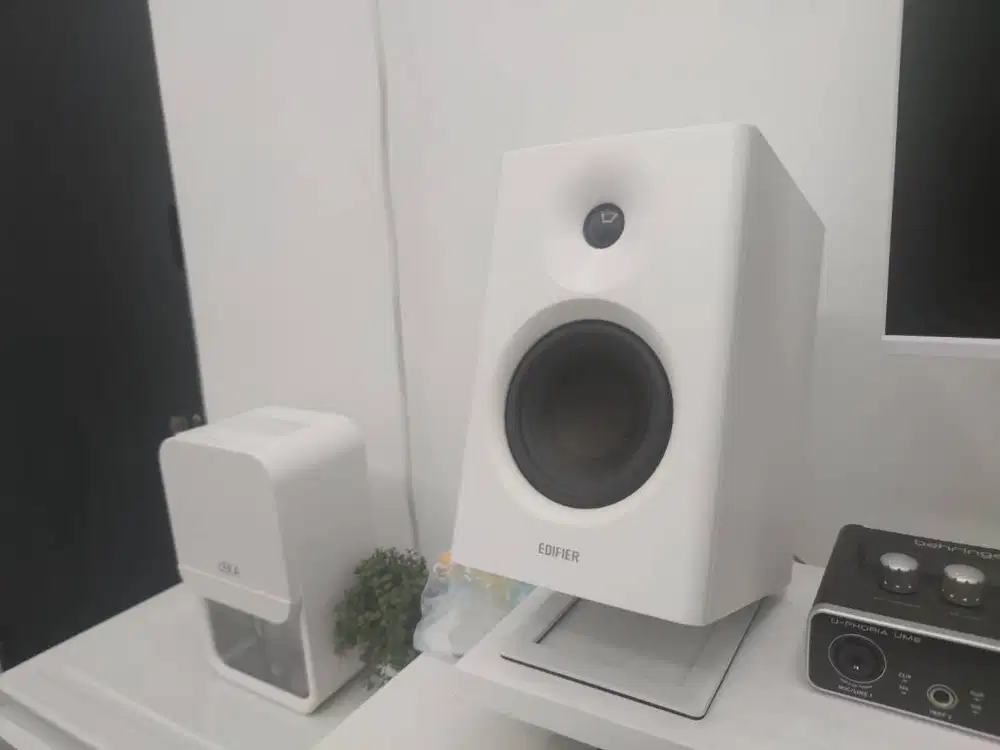 Edifier MR4 Powered Studio Monitor Speakers Active