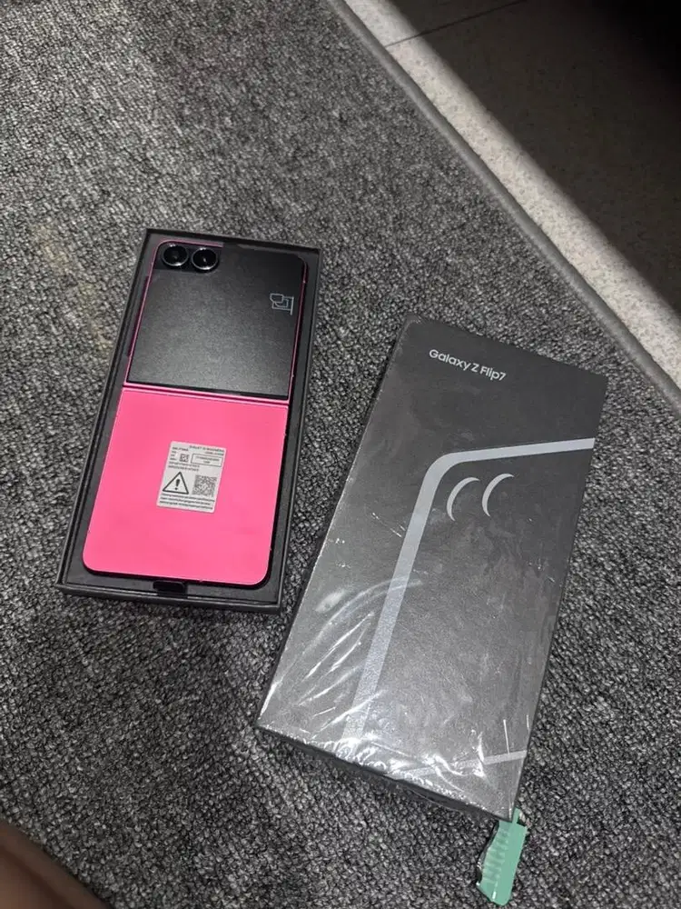 Samsung z flip 7 12/512