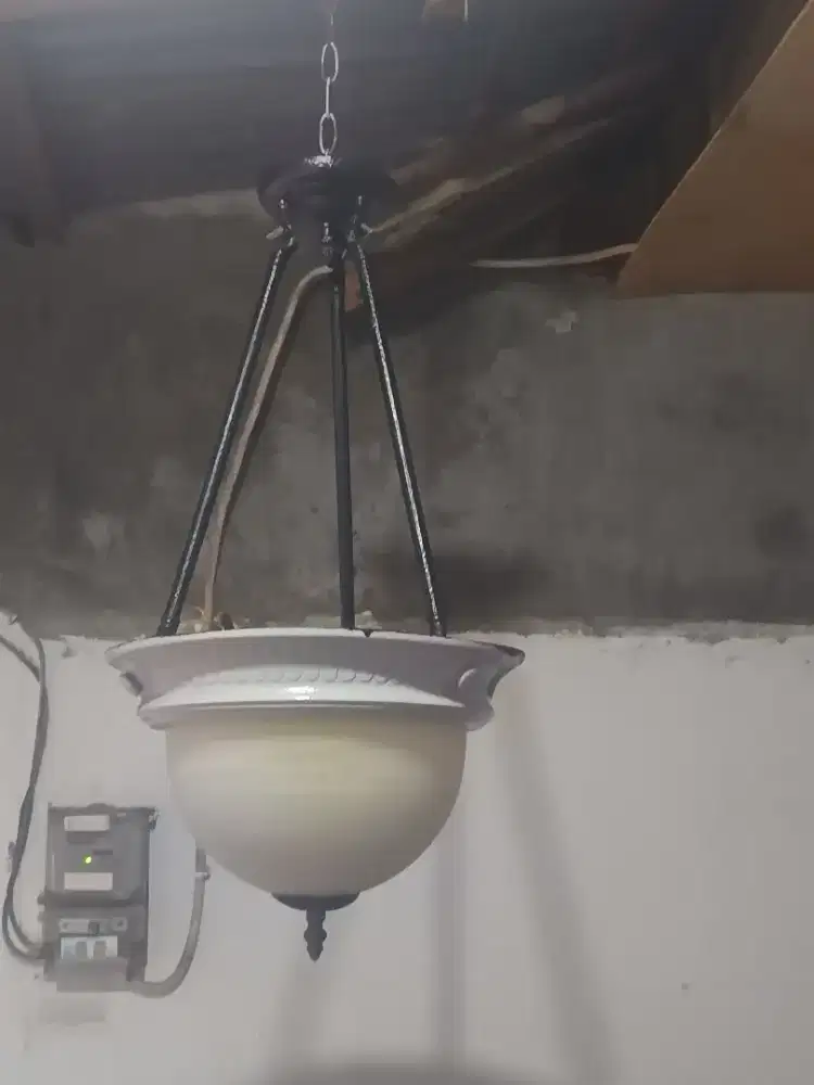 Lampu gantung rumah