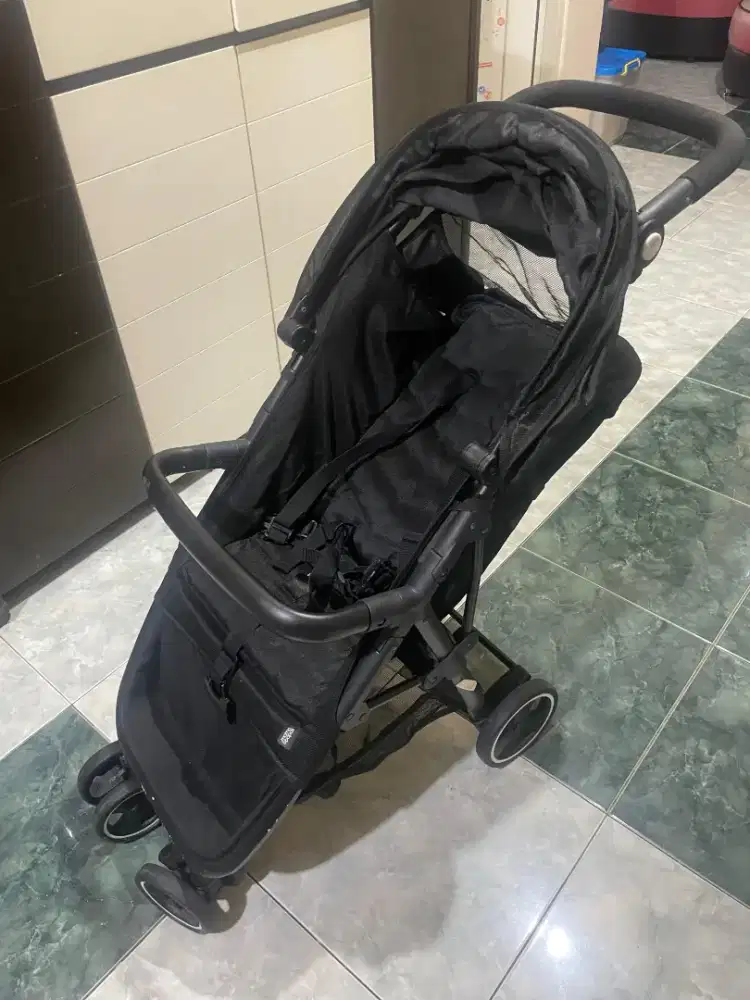 Stroller Cabin Size - Mamaspapas Acro Travel