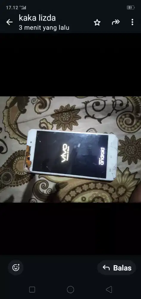 Hape Vivo Y55 dan Redmi 4a minus