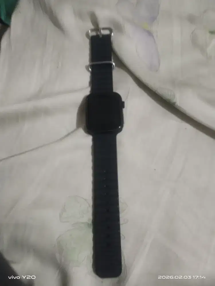 Jam tangan smartwatch