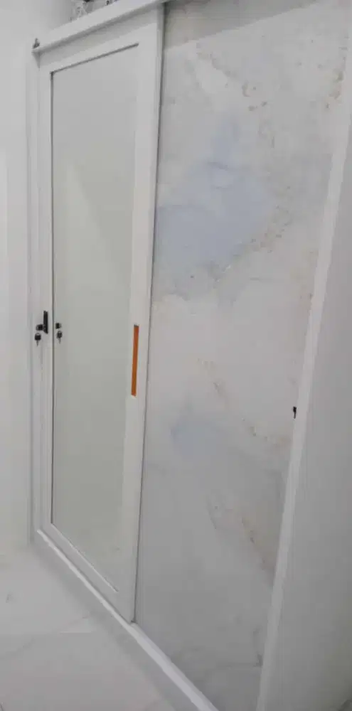 Lemari baju bahan besi premium