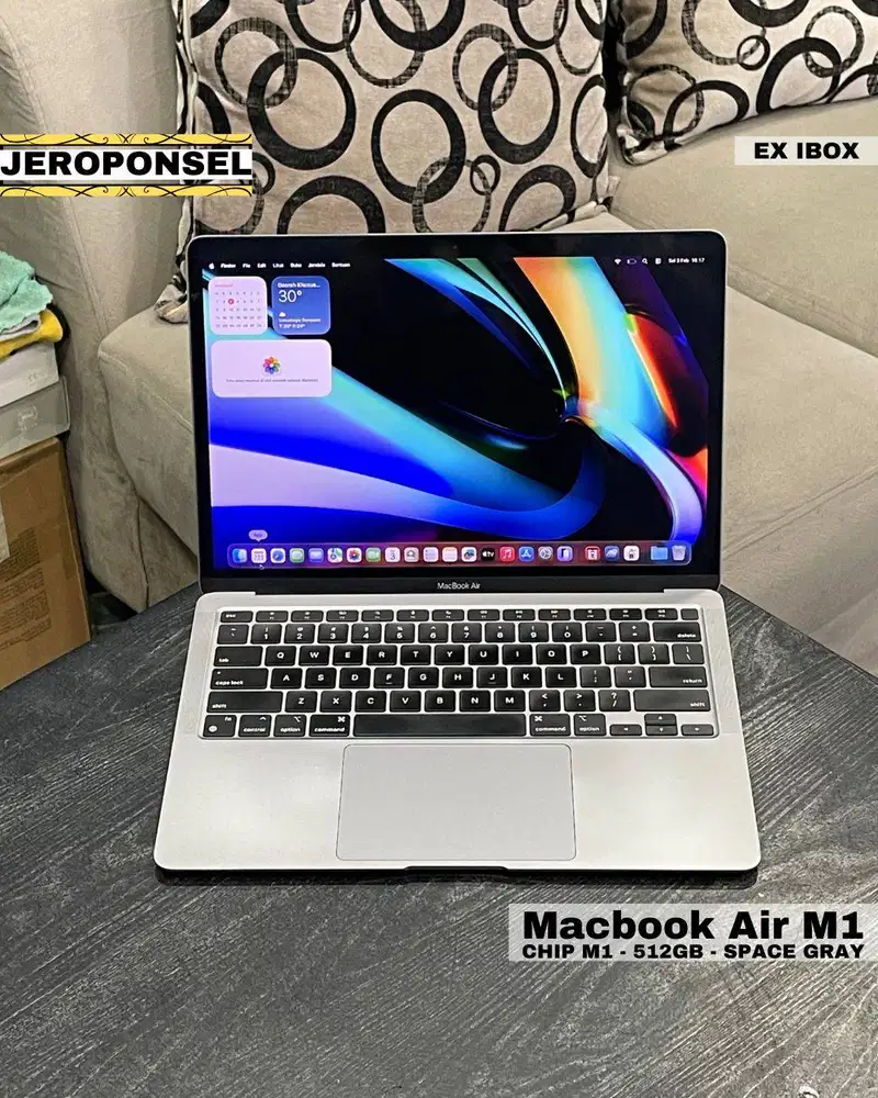 MACBOOK AIR M1 512GB SPACE GRAY EX IBOX GARANSI , ADA MINUS