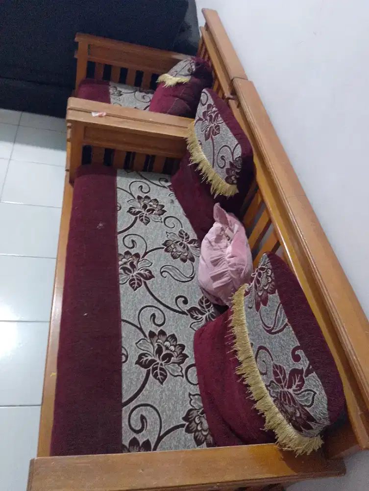 Kursi satu set layak pake