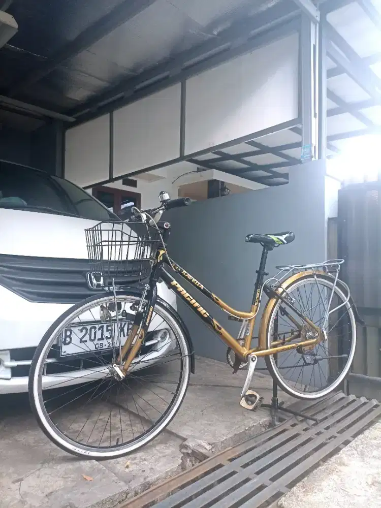 Sepeda city bike touring frame aloy ringan