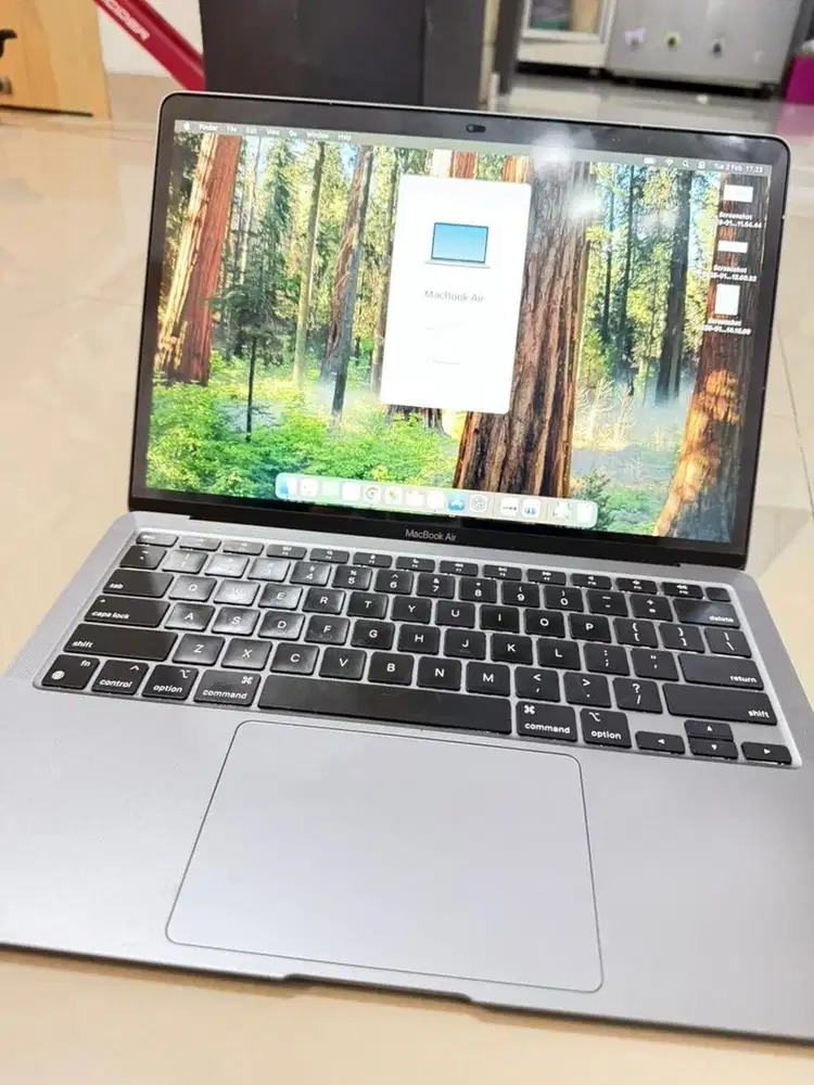 Jual macbook air M1 second silver