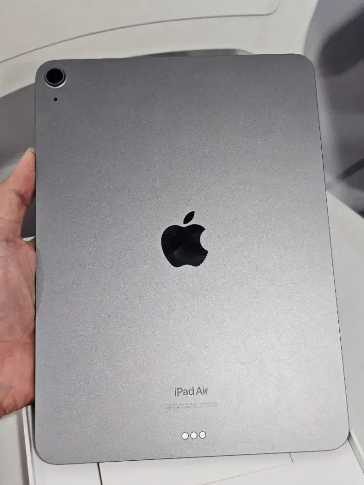 Ipad air 5 m1 64gb wifi like new garansi on